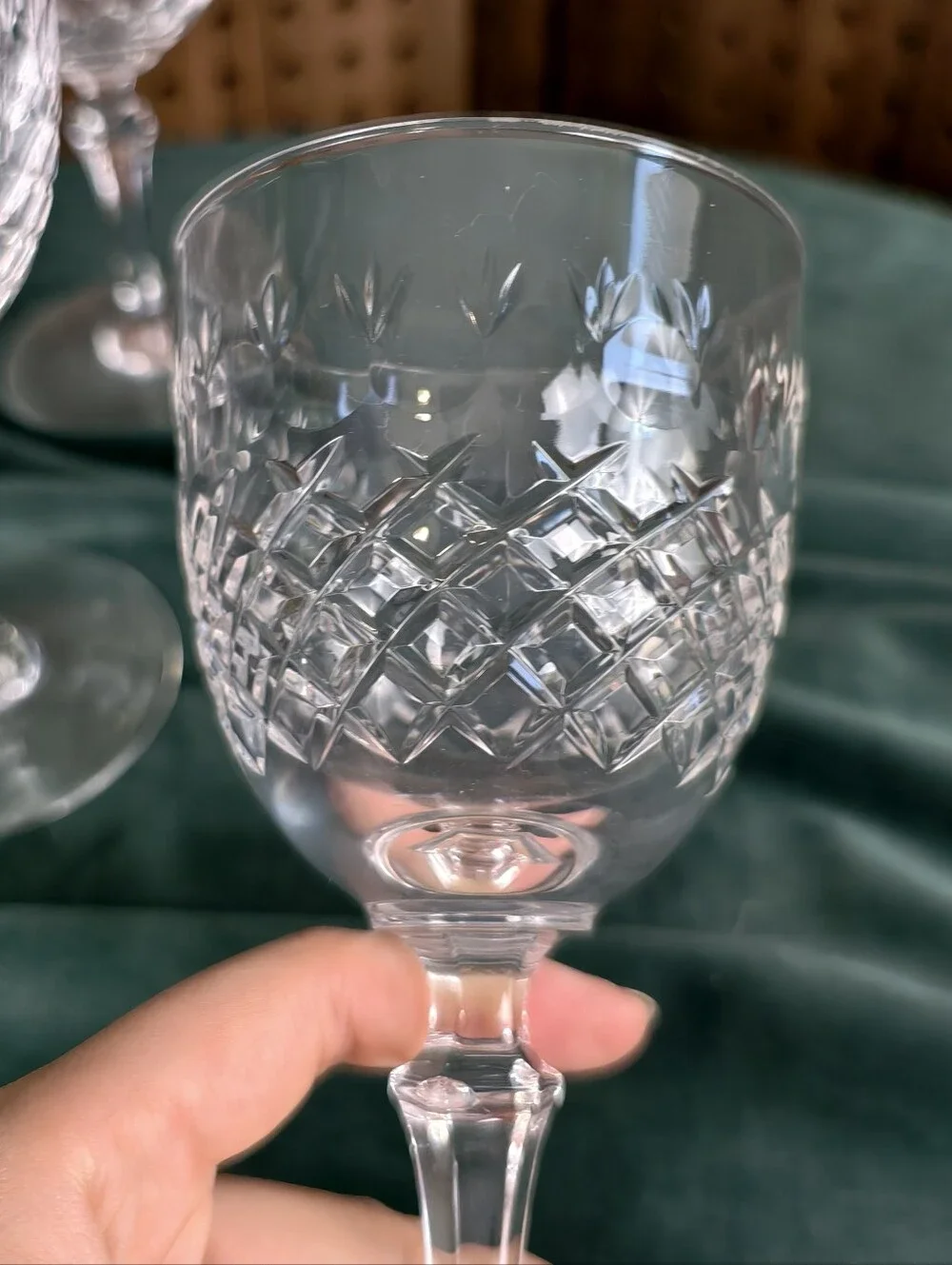 Set of 5 Cut Crystal Wine Goblets – Diamond Cut